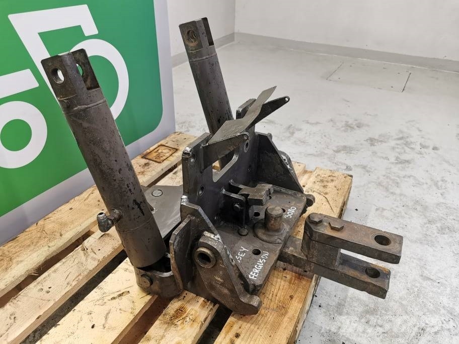 Massey Ferguson 3090 hitch 底盘和悬架