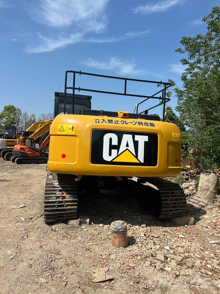 CAT 323 D2L Bagri goseničarji