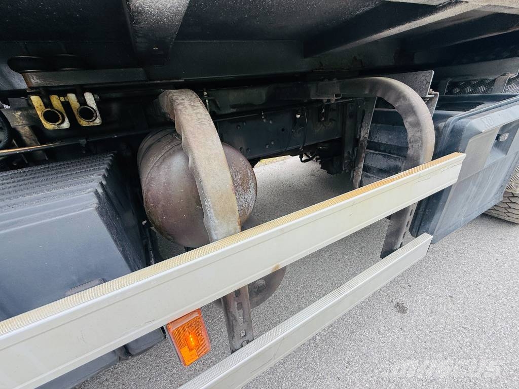 Scania R 400 Other groundscare machines
