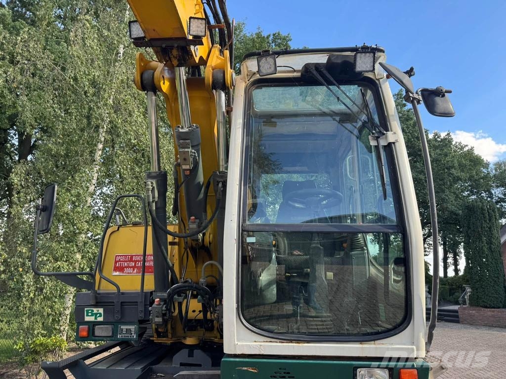 Liebherr A312 Mobiele kraan CW30 + kenteken Gumikerekes kotrók