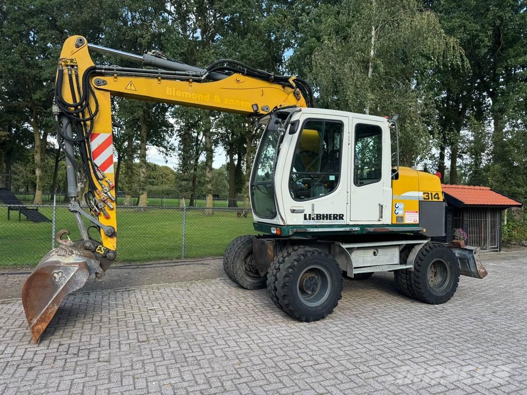 Liebherr A312 Mobiele kraan CW30 + kenteken Gumikerekes kotrók