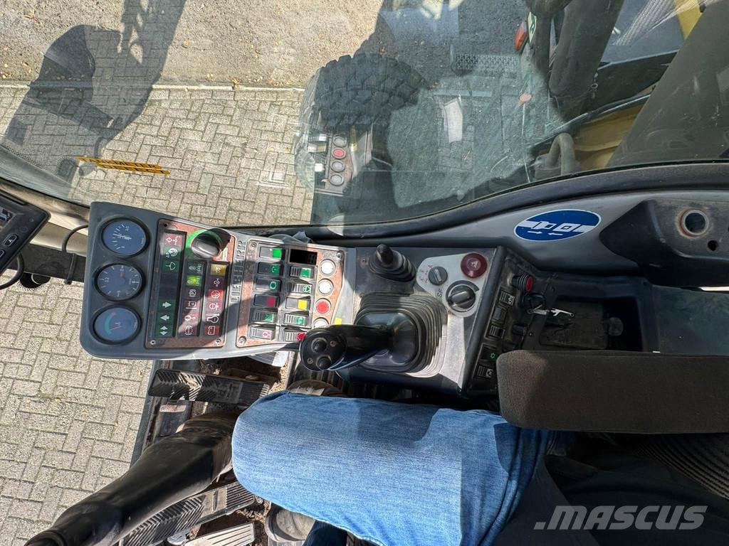 Liebherr A312 Mobiele kraan CW30 + kenteken Gumikerekes kotrók