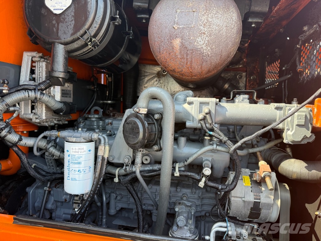 Doosan DL 250-3 Pyöräkuormaajat