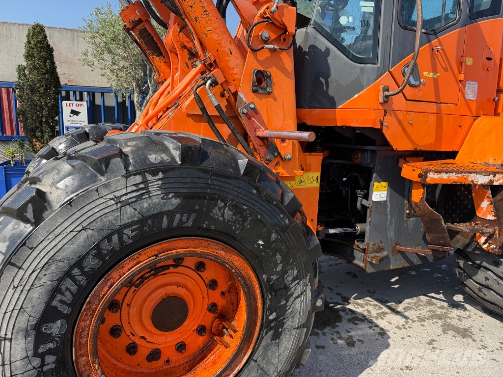 Doosan DL 250-3 Pyöräkuormaajat