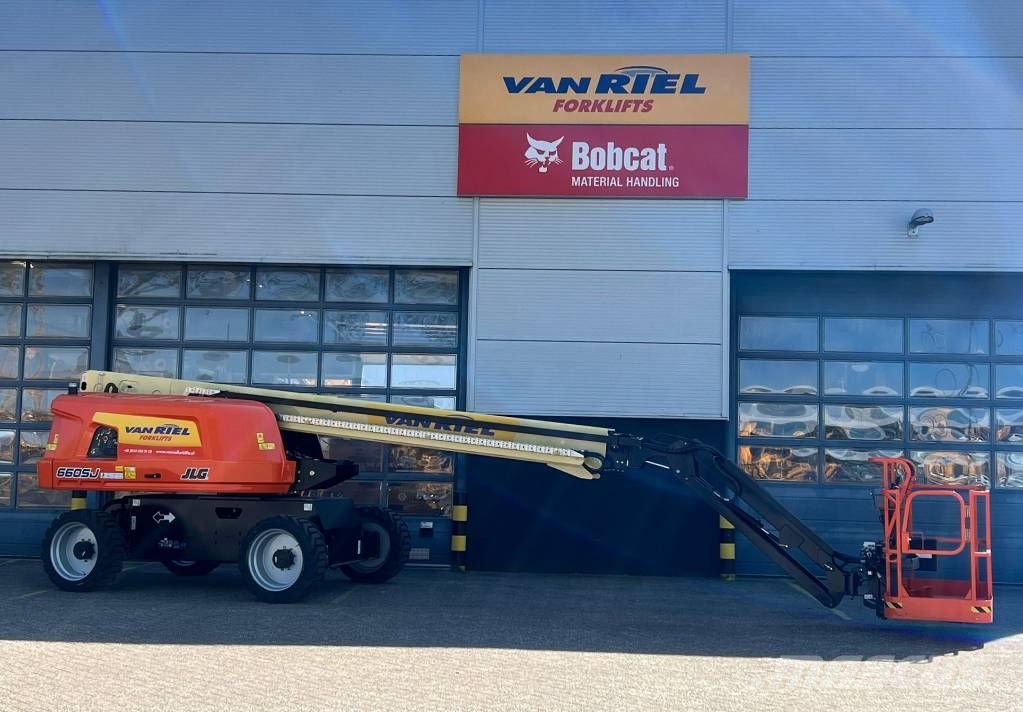 JLG 660SJ-DC - Rental only (!) Telescopic boom lifts