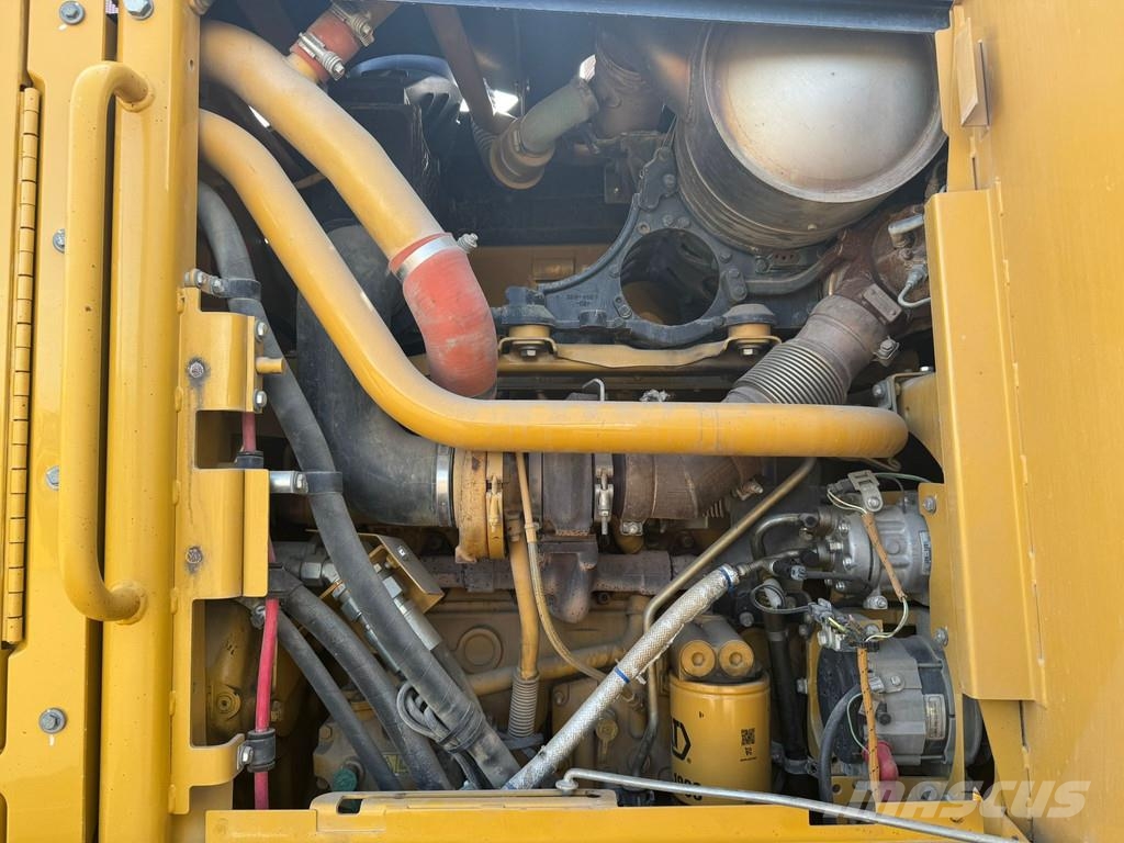 CAT 140M2 AWD Грейдери