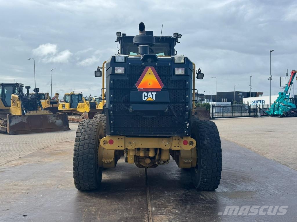 CAT 140M2 AWD Грейдери