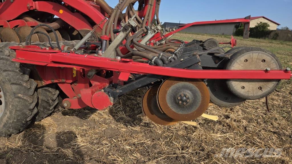 Horsch Focus 4 TD مثاقيب مدمجة
