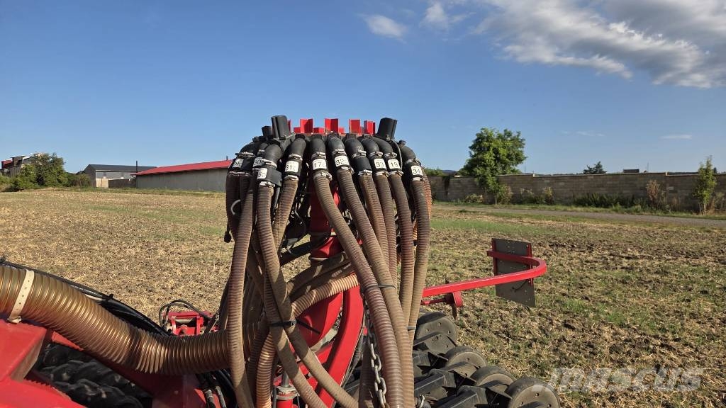 Horsch Focus 4 TD مثاقيب مدمجة