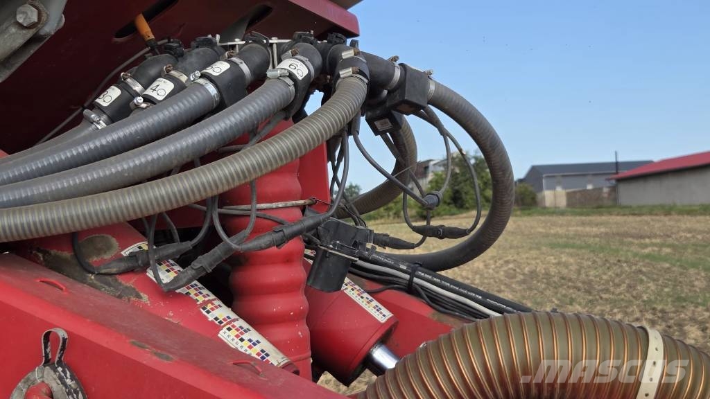 Horsch Focus 4 TD مثاقيب مدمجة