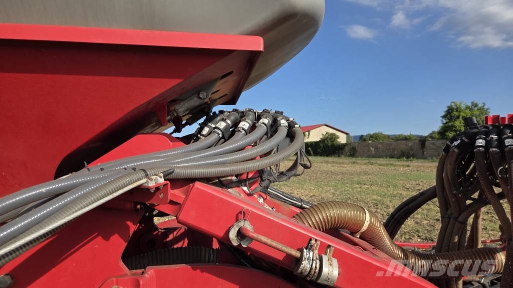 Horsch Focus 4 TD مثاقيب مدمجة