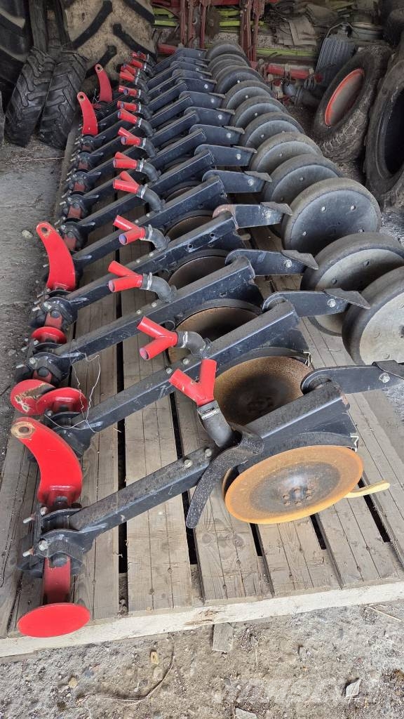 Horsch Focus 4 TD مثاقيب مدمجة