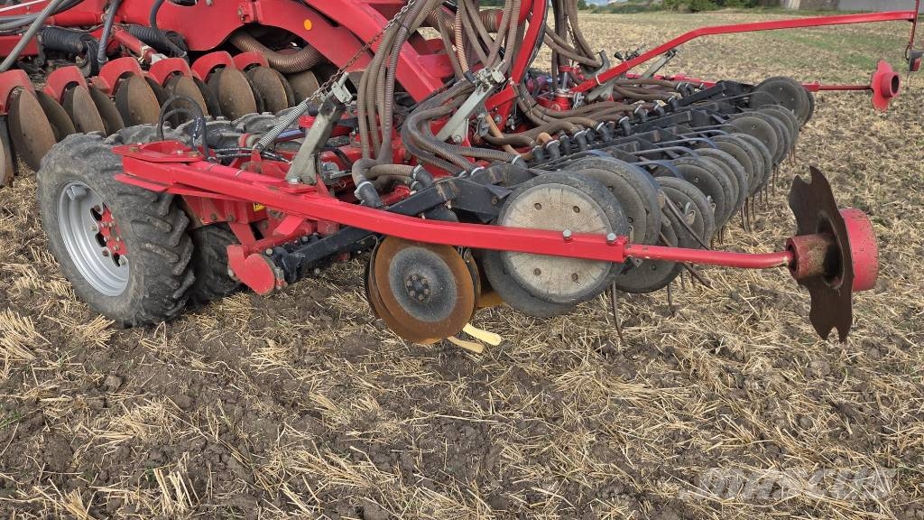 Horsch Focus 4 TD مثاقيب مدمجة