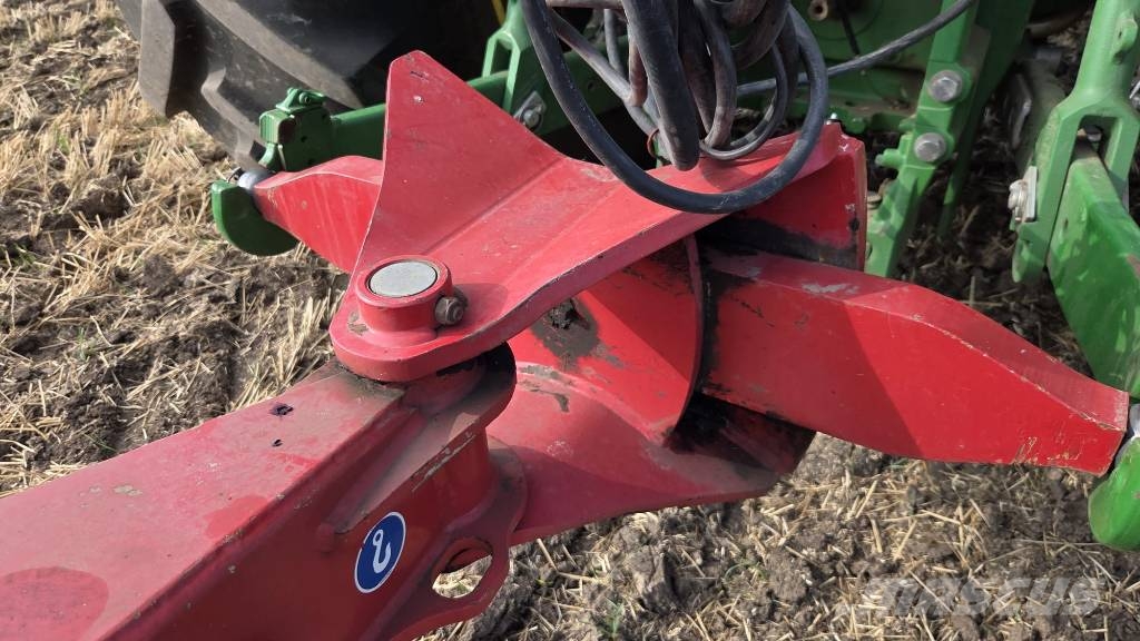 Horsch Focus 4 TD مثاقيب مدمجة