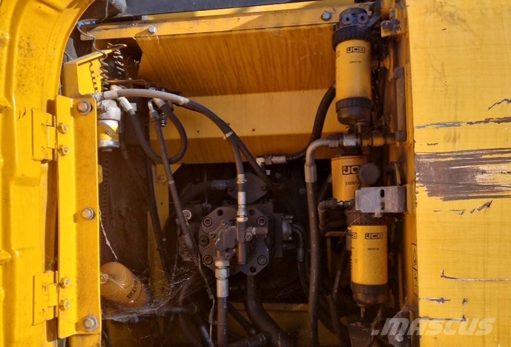 JCB JS 160 W 轮式挖掘机