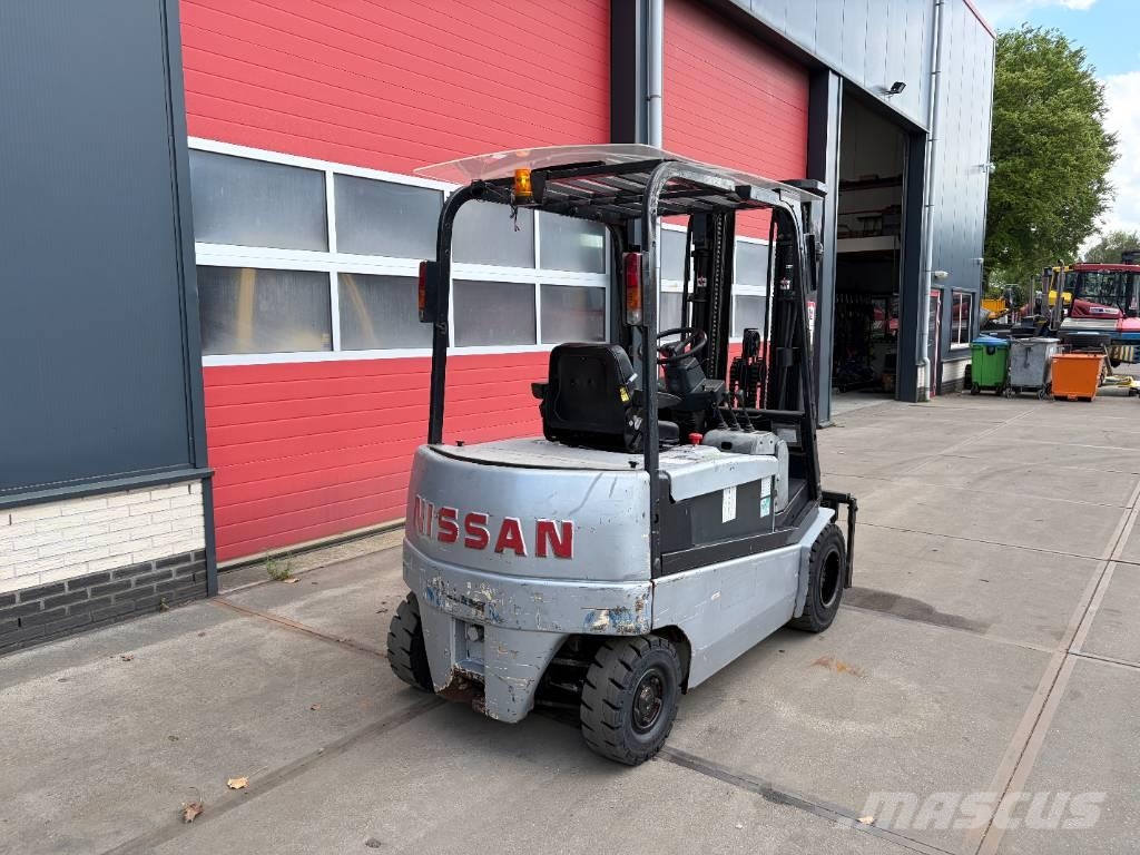 Nissan GQ02 L 30 CU Electric forklifts