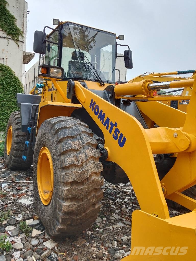Komatsu WA 320-5 - Second Hand Excavator for Sale Wielladers