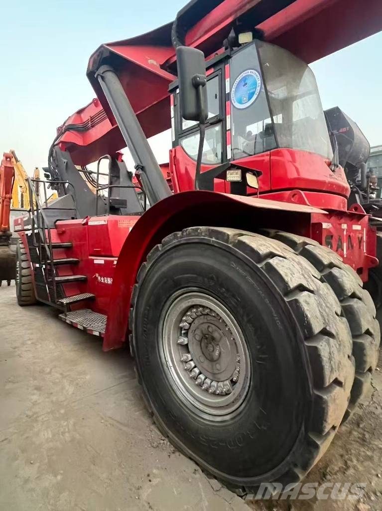 Sany SRSC 45 C2 مناولات متداخلة