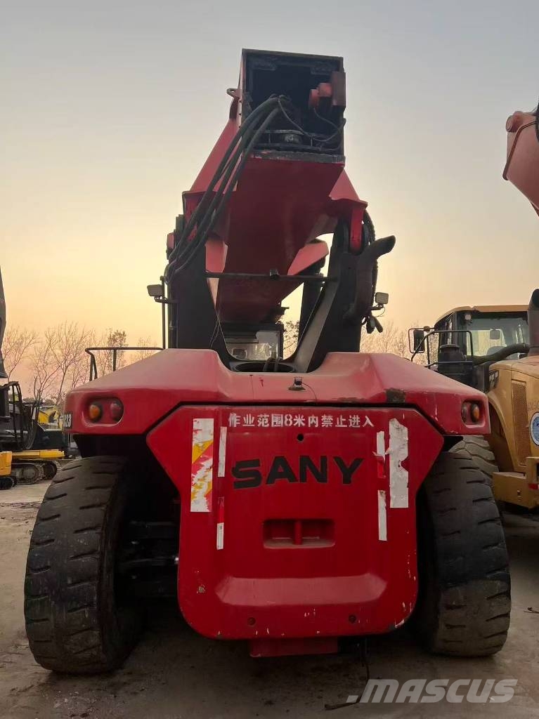 Sany SRSC 45 C2 مناولات متداخلة