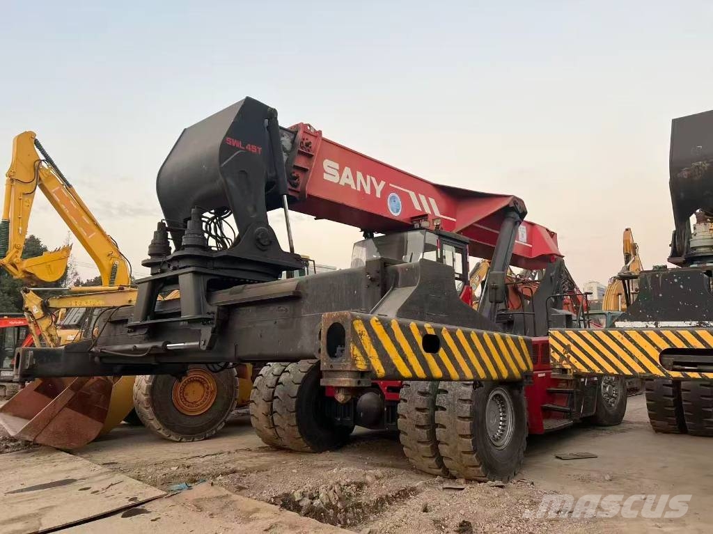 Sany SRSC 45 C2 مناولات متداخلة