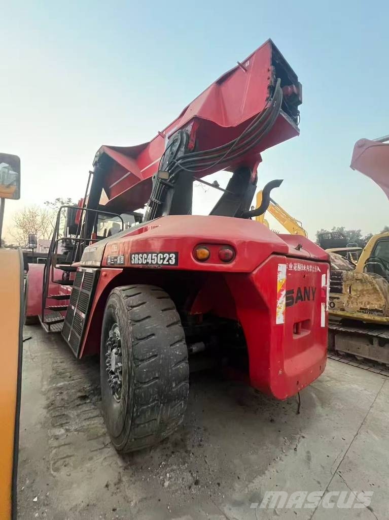 Sany SRSC 45 C2 مناولات متداخلة