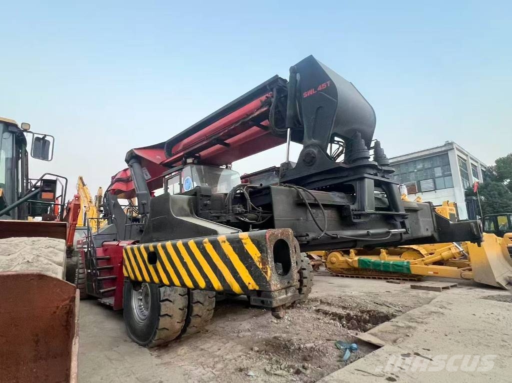 Sany SRSC 45 C2 مناولات متداخلة