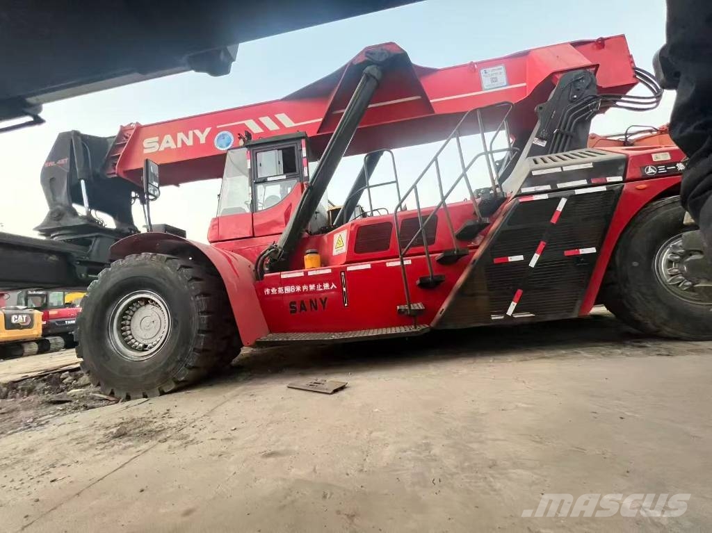 Sany SRSC 45 C2 مناولات متداخلة