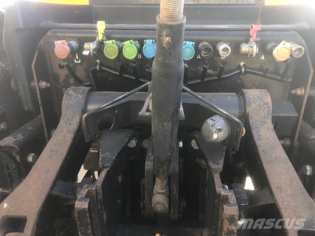 JCB FASTRAC 3230 Traktorid