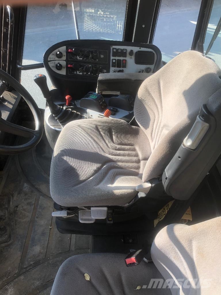 JCB FASTRAC 3230 Tractors