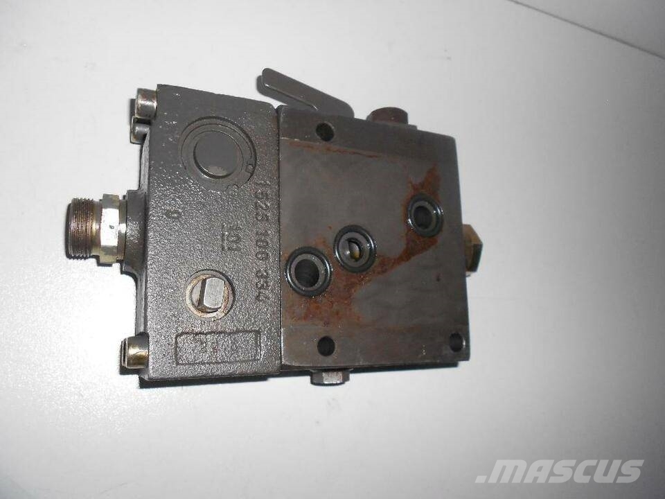 Fendt Farmer Serie 100,300 CONTROL UNIT BOSCH Hydraulika