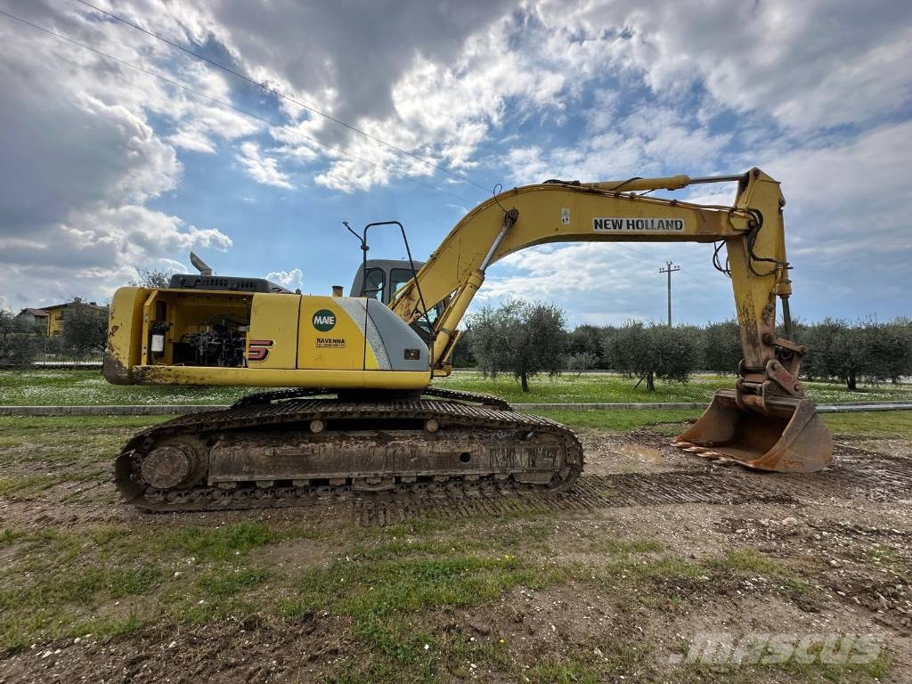 New Holland 305 Rupsgraafmachines