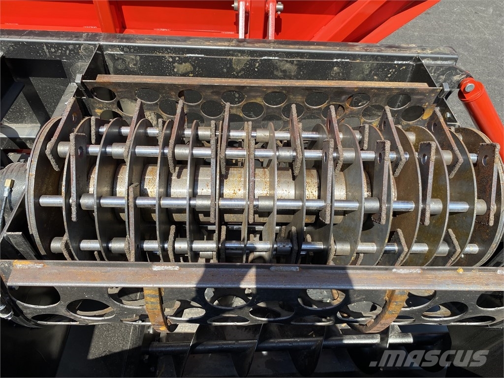 Bizon B-1030 Strohmühle Strohhäcksler Tub Grinder Rezači za bale, oprema za rezanje i odvajanje bal