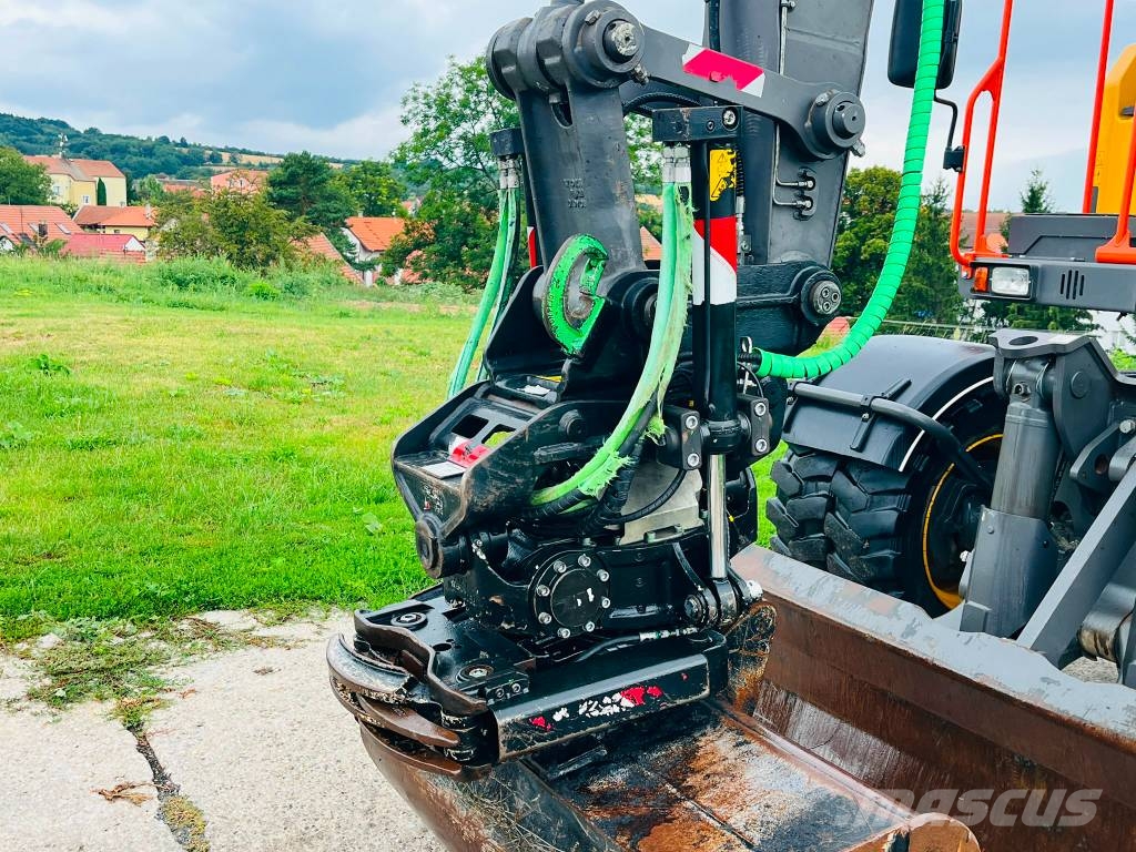 Volvo EWR 130 E حفارات بعجل