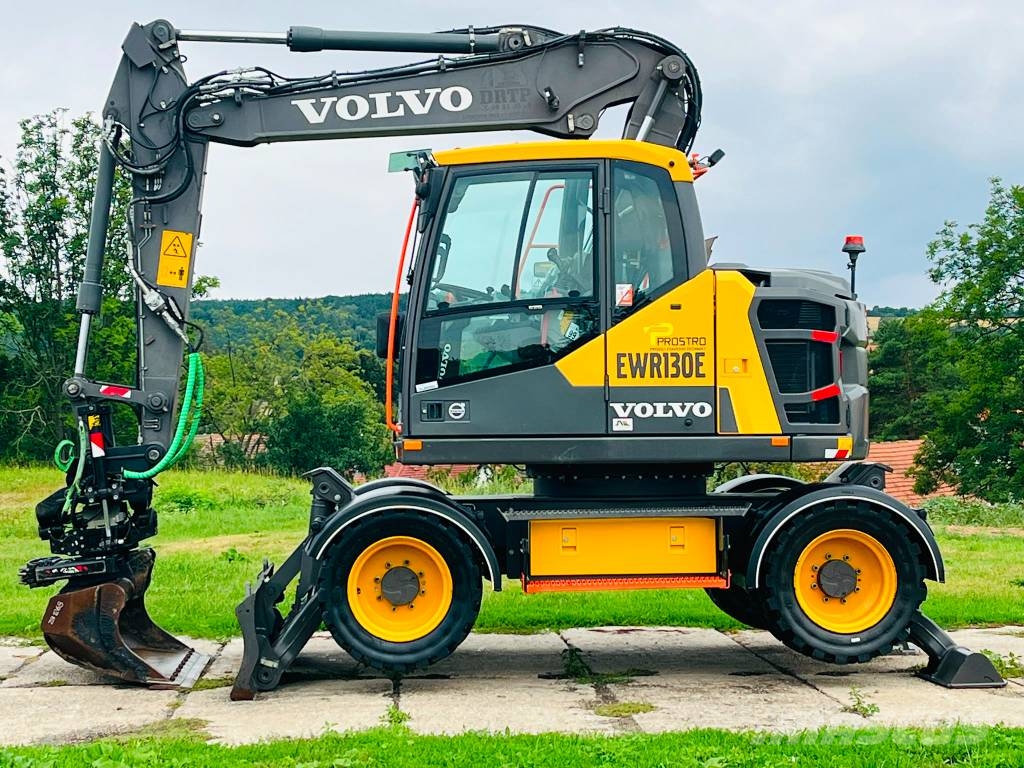Volvo EWR 130 E حفارات بعجل