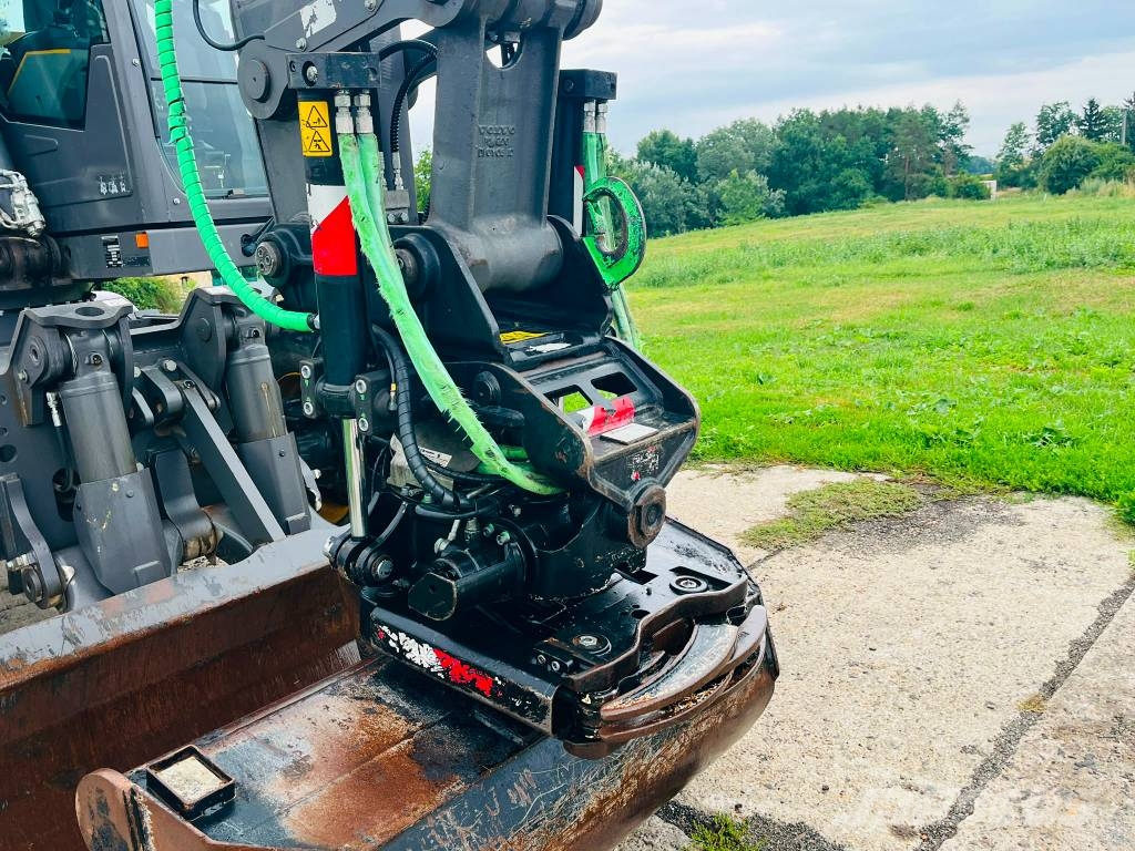 Volvo EWR 130 E حفارات بعجل