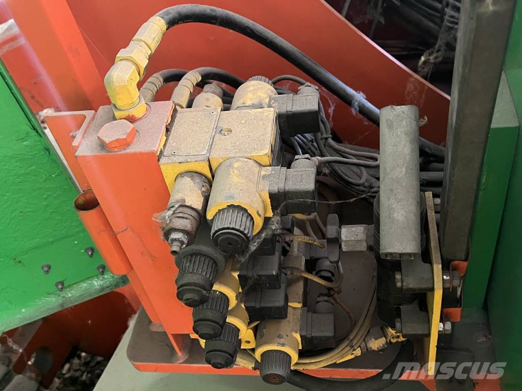 Haulotte HA121 V-1799 FOR EXPORT ONLY EO Вертикальні щоглові підйомники