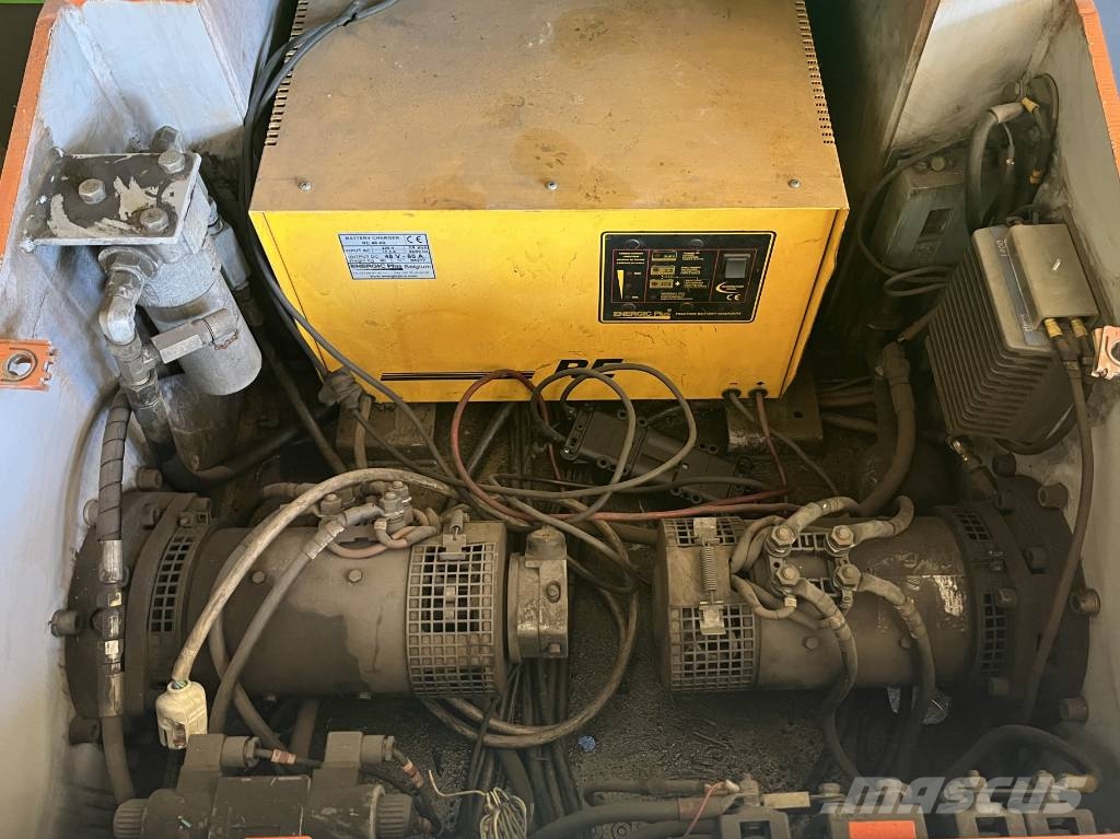Haulotte HA121 V-1799 FOR EXPORT ONLY EO Вертикальні щоглові підйомники