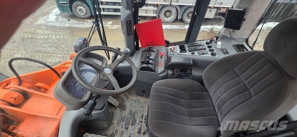 Fiat-Hitachi W 130 لوادر بعجل