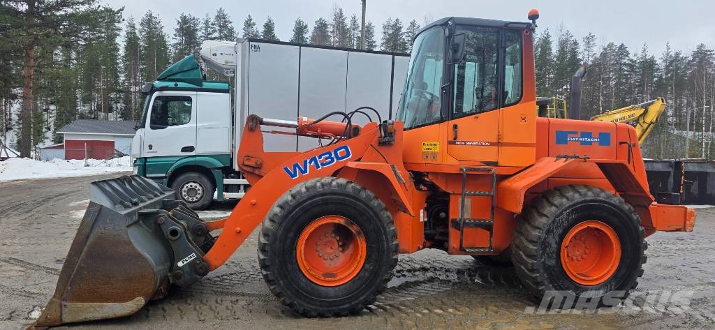 Fiat-Hitachi W 130 لوادر بعجل
