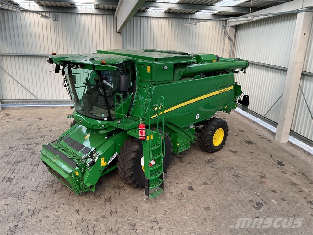 John Deere T670 Зернозбиральні комбайни