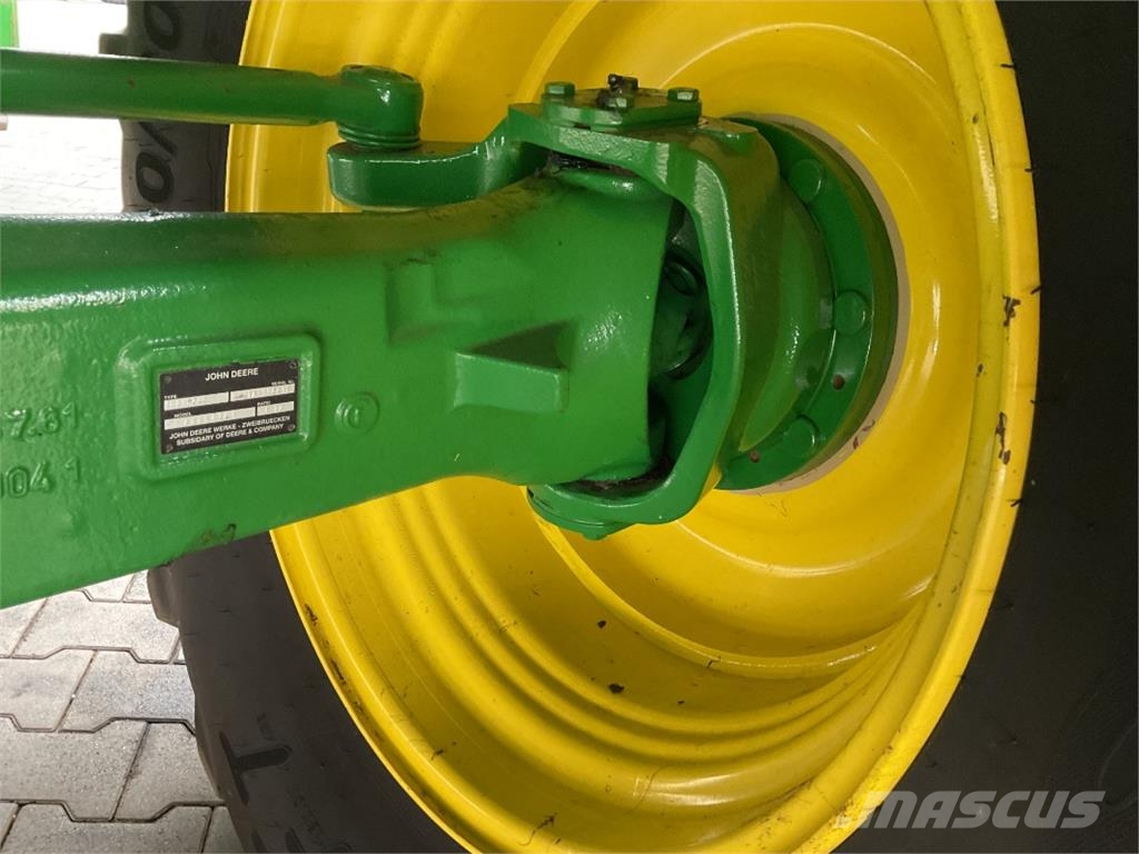 John Deere T670 Зернозбиральні комбайни