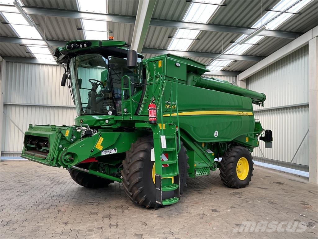 John Deere T670 Зернозбиральні комбайни