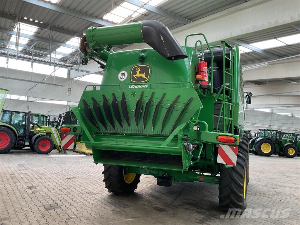 John Deere T670 Зернозбиральні комбайни