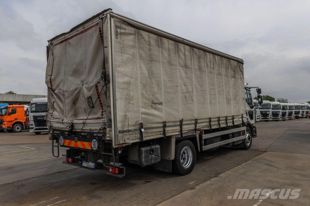 Renault D16 240 DXI Camiones de caja de lona