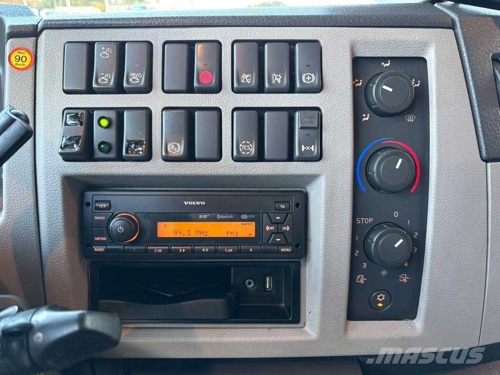 Volvo FL 240 4x2 BOX L=7702 mm Furgoonautod