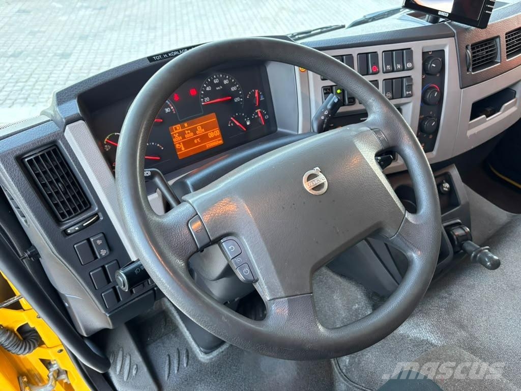 Volvo FL 240 4x2 BOX L=7702 mm Furgoonautod