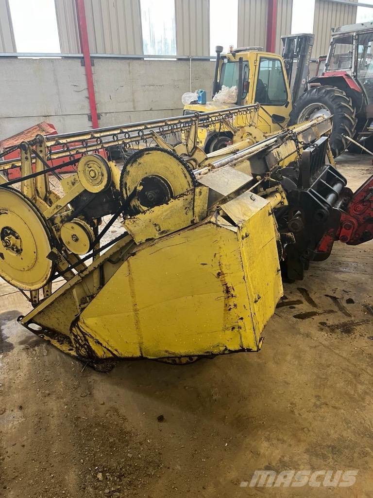 New Holland 1545 Skurtreskere