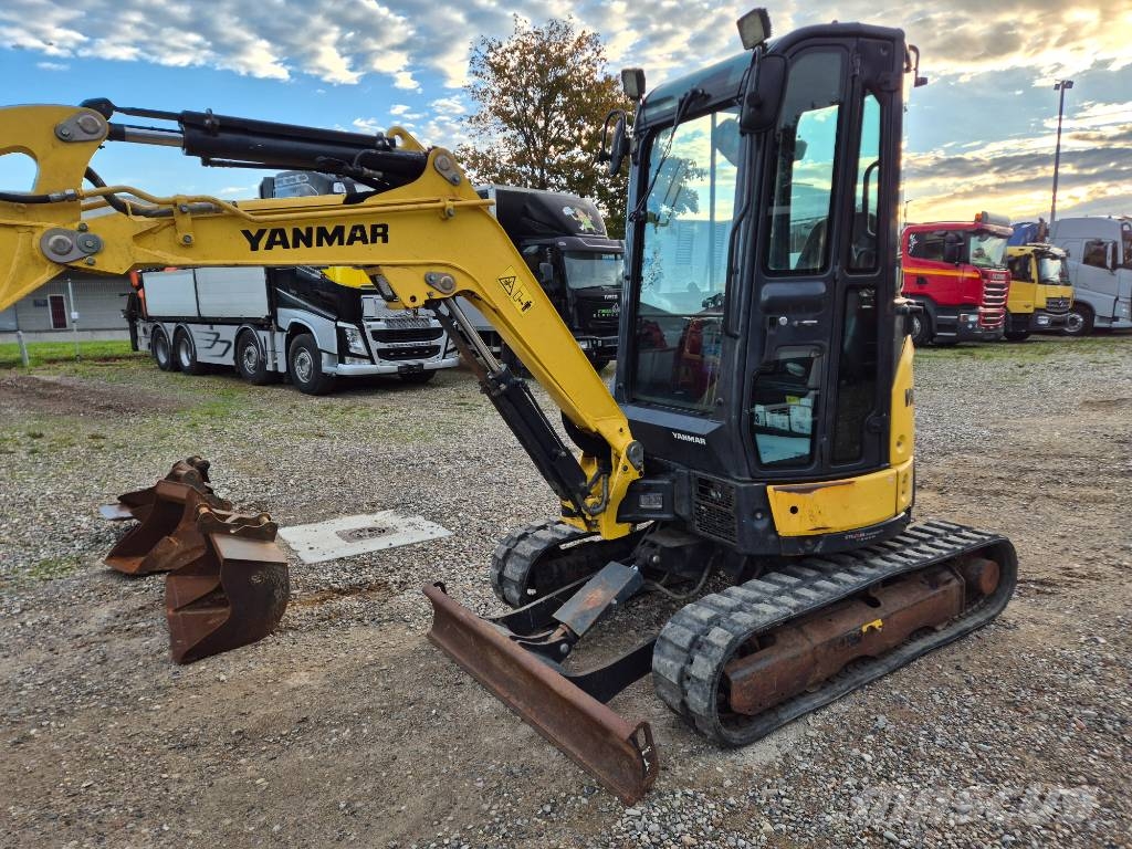 Yanmar Vio 27-6 // Powertilt // 4 buckets Minigravemaskiner