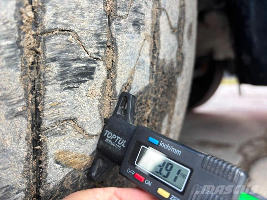 Scania P 320 4x2 HIAB 077B-2 / PLATFORM L=7286 mm Smagās mašīnas ar celtni