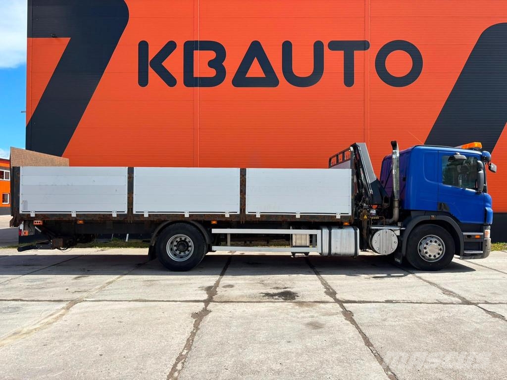 Scania P 320 4x2 HIAB 077B-2 / PLATFORM L=7286 mm Smagās mašīnas ar celtni